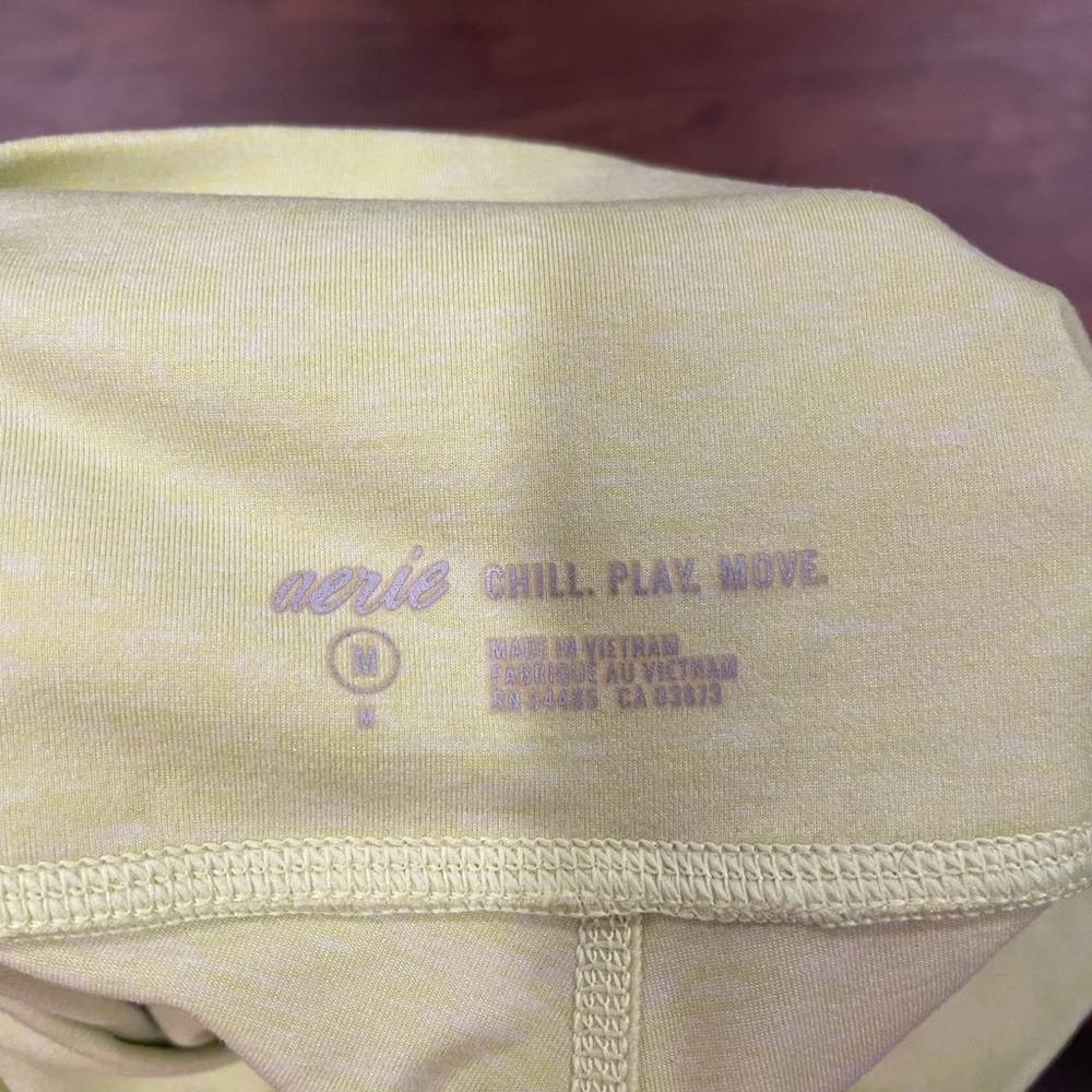 Aerie Soft Yellow Activewear - Picture 5 of 5